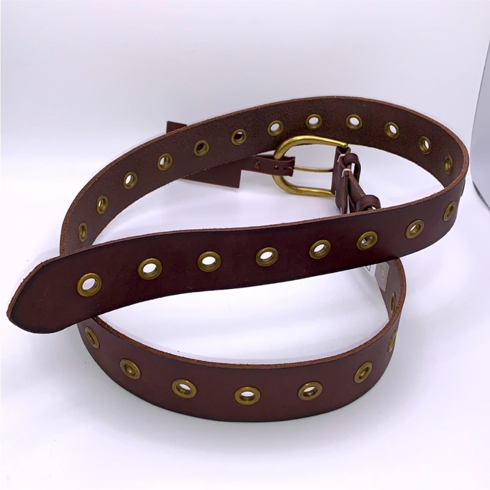NWT FRYE Grommet Brown Leather Belt
(Brown Leather and Metal) - Picture 2 of 15